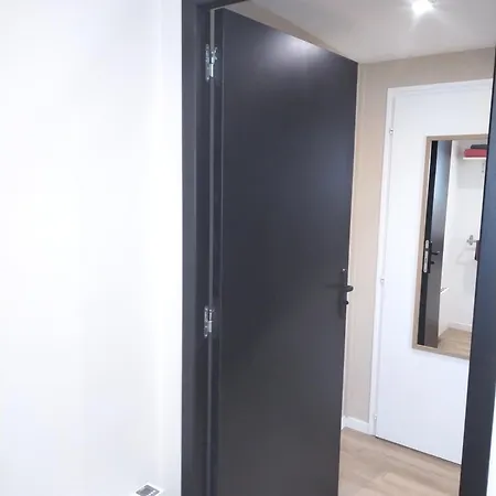 Гостевой дом Proche Du & Ocean, Parking