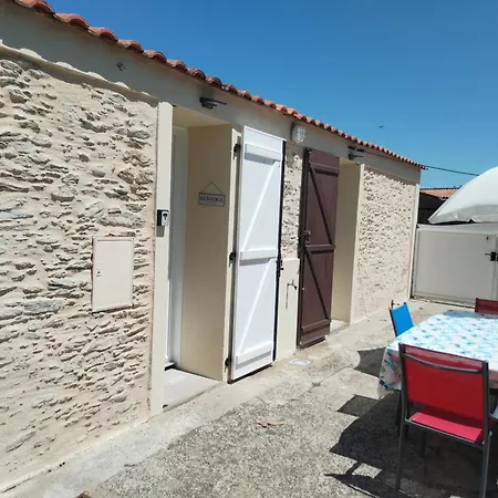 Proche Du & Ocean, Parking Гостевой дом 3*