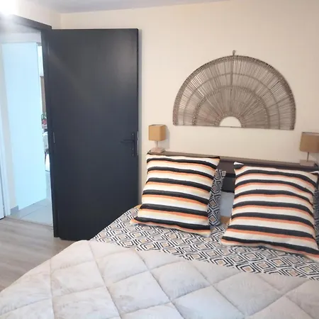 Proche Du & Ocean, Parking Гостевой дом La Chevroliere