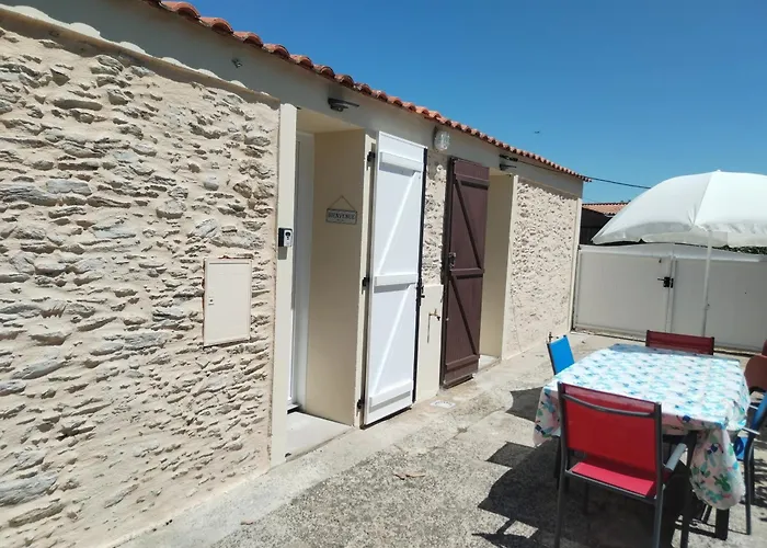 Proche Du & Ocean, Parking 게스트하우스 3*